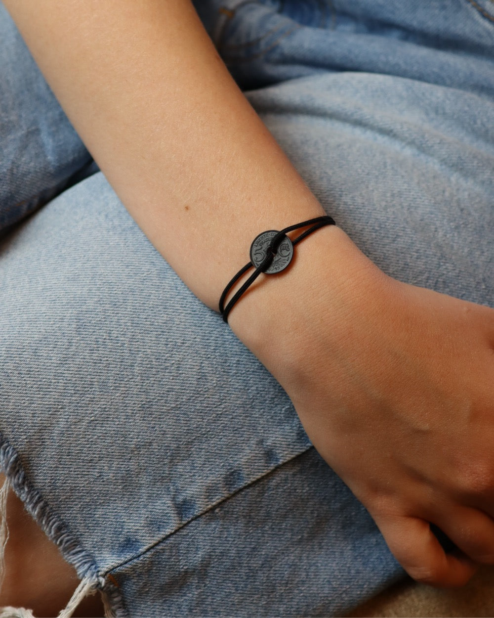 Bracelet Louvre - 5 centimes charbon - Noir – Le Sou Français