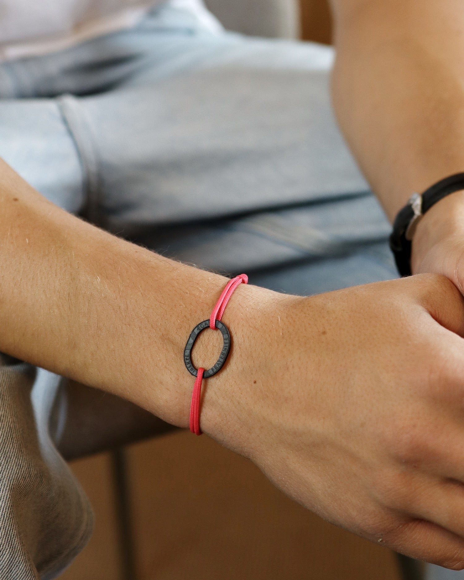 Bracelet Bastille - 10 francs charbon - Rose Vif – vue 1 – Le Sou Français