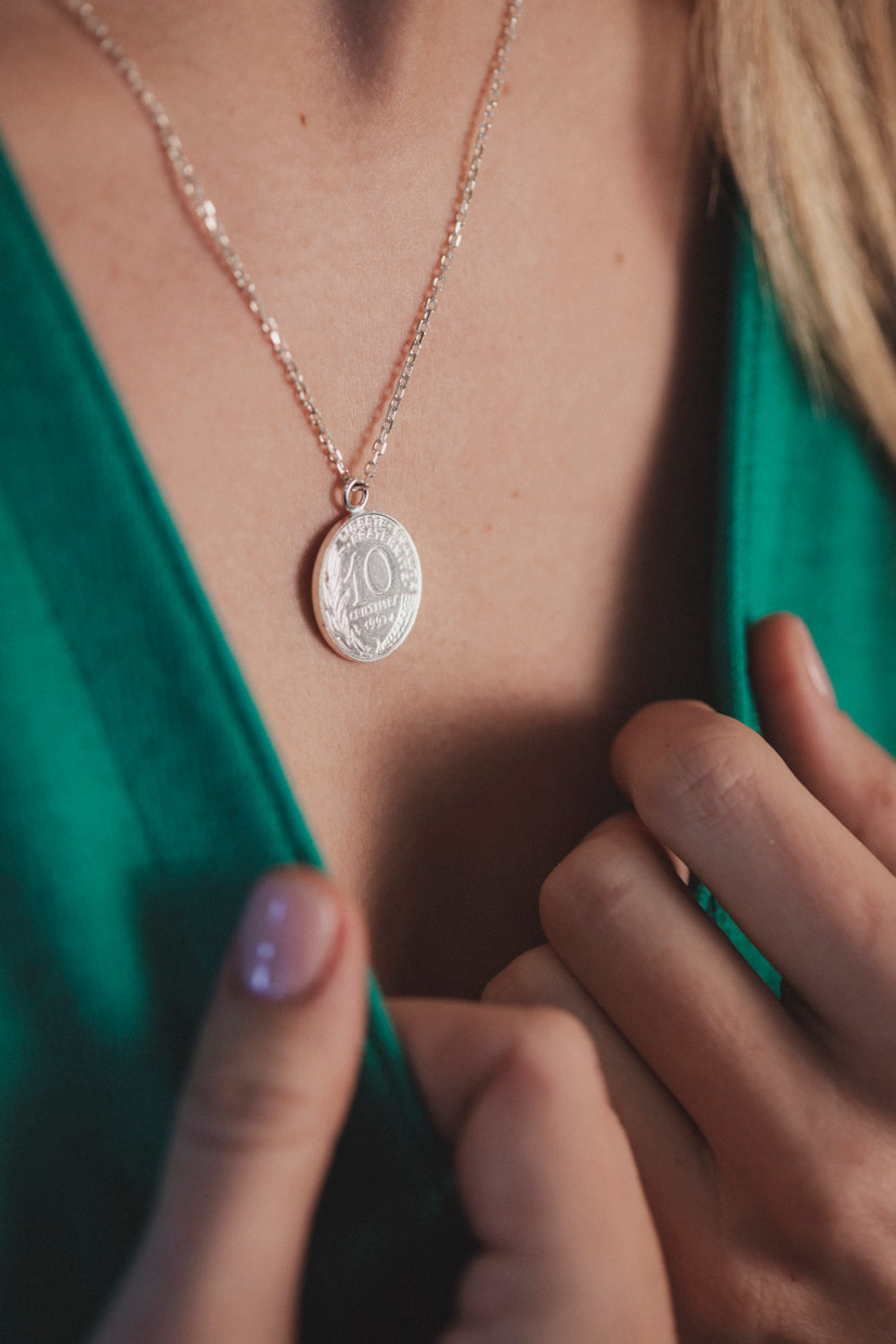 Necklace - Le Bordeaux 5 Cts