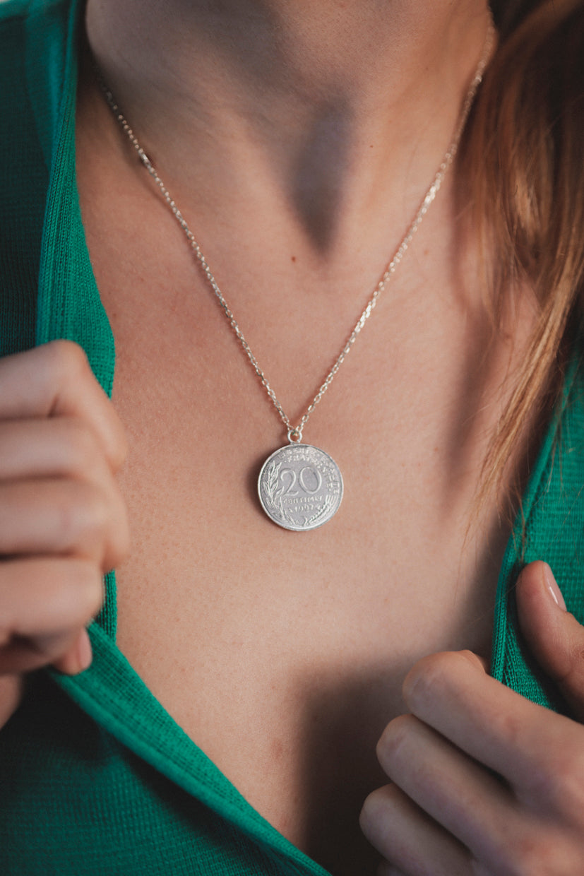 Necklace - Le Bordeaux 5 Cts