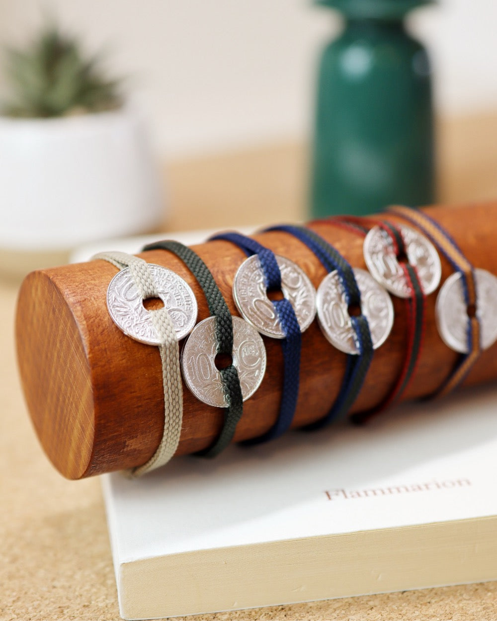 Bracelet Vincennes - 10 centimes argent - Plat Beige