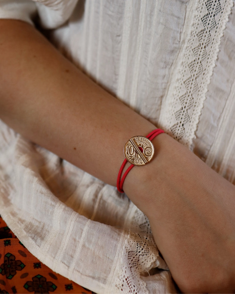 Bracelet le T - 10 centimes or - Rose Vif – vue 1 – Le Sou Français