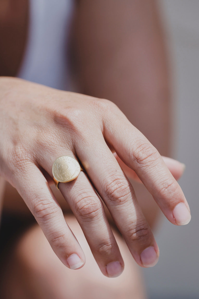 Bague - La Bordelaise courbée Or 5 Cts